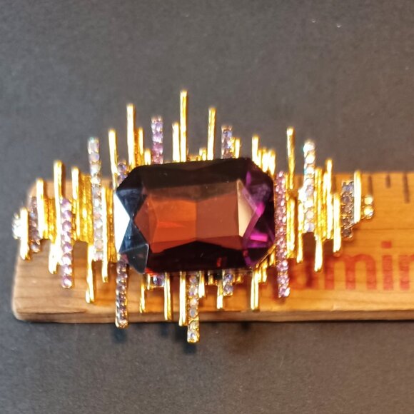 Elegant Rhinestone Brooch - Picture 4 of 5